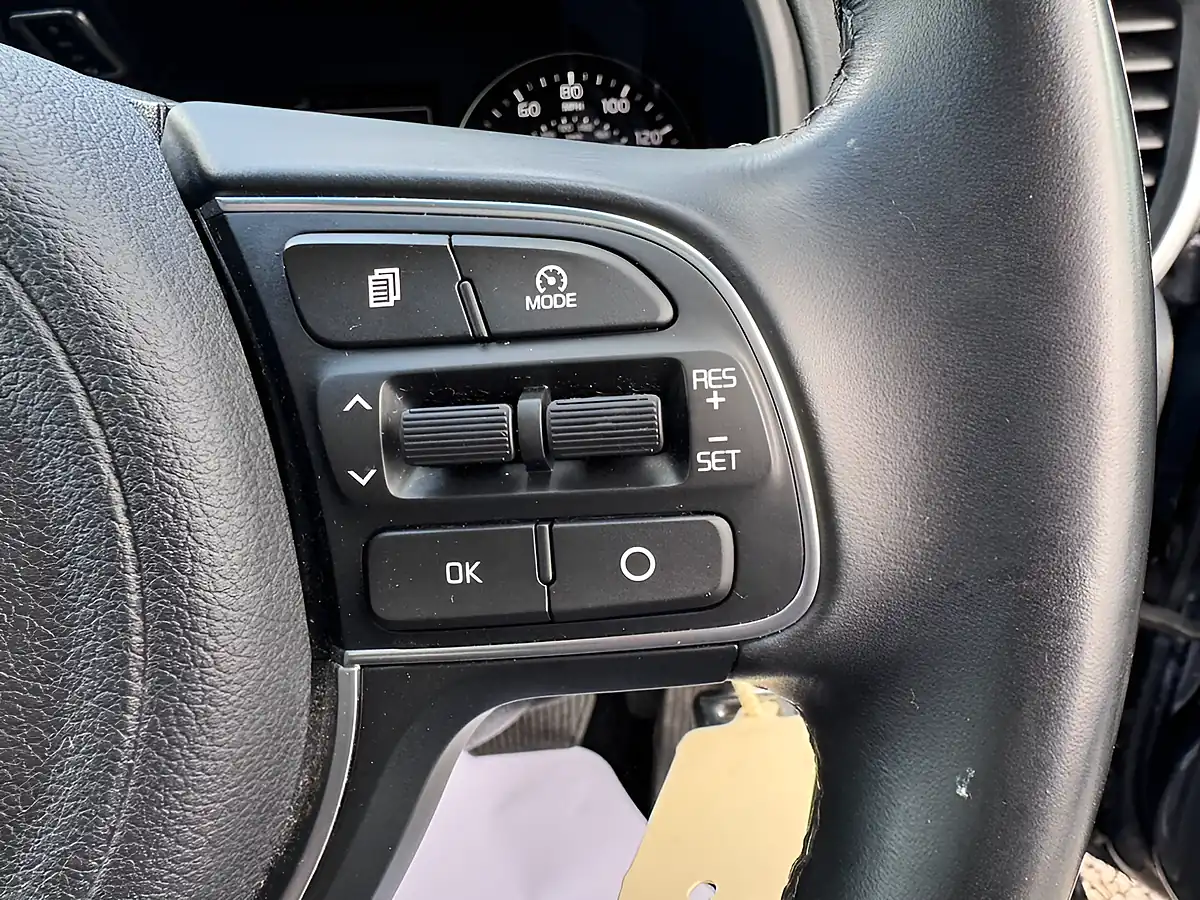 Used 2018 Kia Sportage 3 Silver - Interior and Exterior details 16