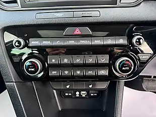 Used 2018 Kia Sportage 3 Silver - Interior and Exterior details 18