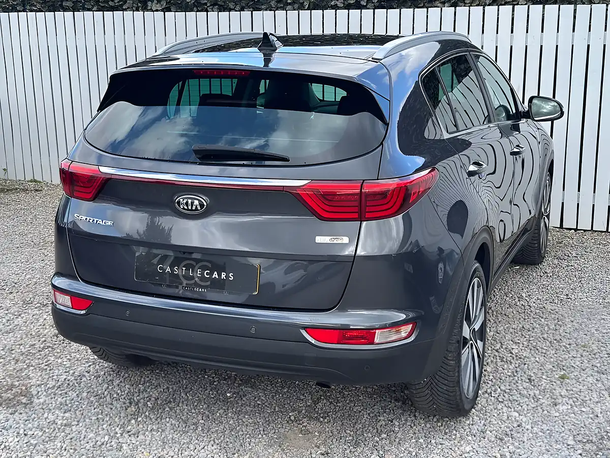 Used 2018 Kia Sportage 3 Silver - Interior and Exterior details 6