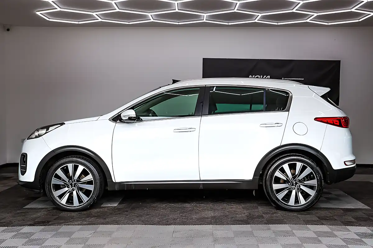 Used 2018 Kia Sportage 3 White - Interior and Exterior details 6