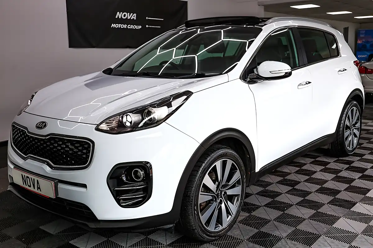 Used 2018 Kia Sportage 3 White - Interior and Exterior details 7
