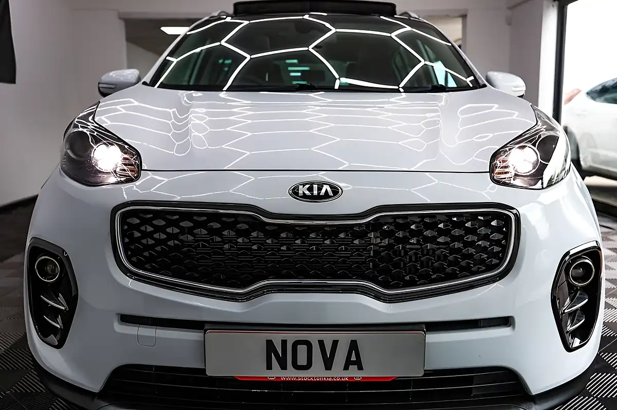 Used 2018 Kia Sportage 3 White - Interior and Exterior details 8