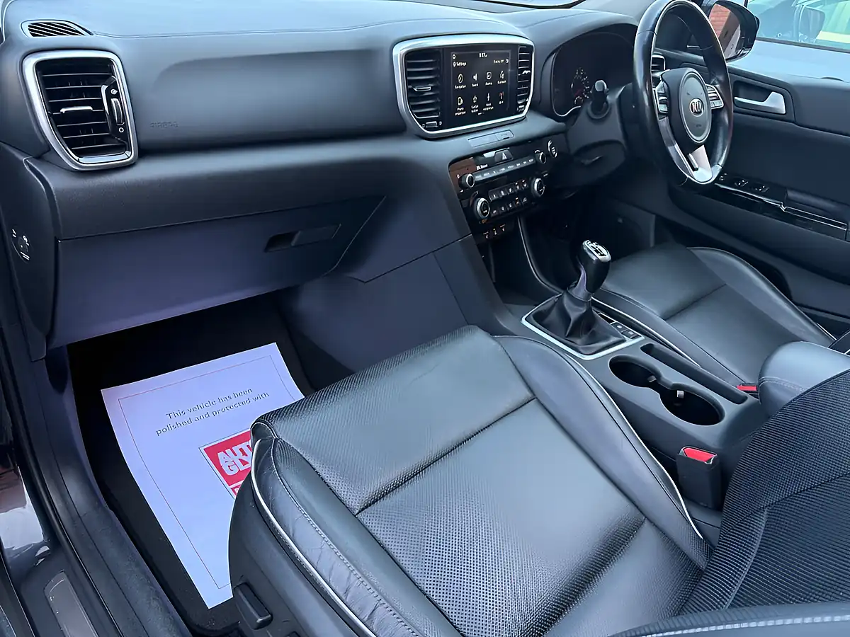 Used 2018 Kia Sportage 4 Black - Interior and Exterior details 17