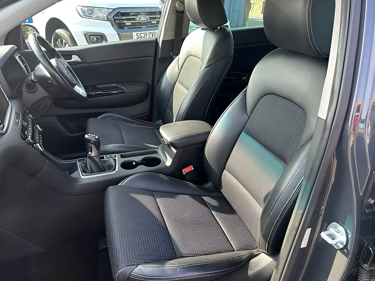 Used 2018 Kia Sportage Edition 25 Grey - Interior and Exterior details 11