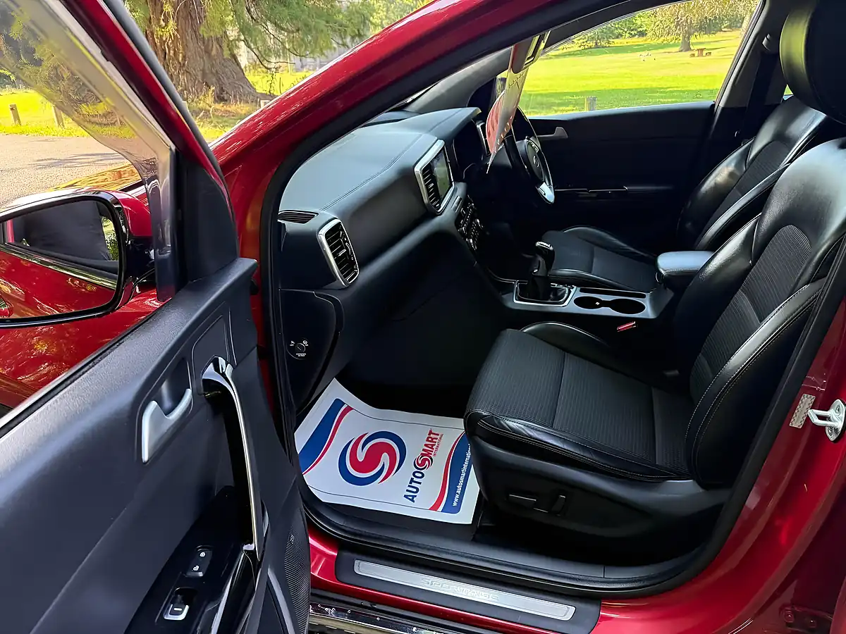 Used 2018 Kia Sportage Edition 25 Red - Interior and Exterior details 13