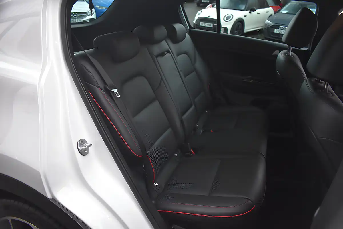 Used 2018 Kia Sportage GT-Line Fusion White - Interior and Exterior details 12