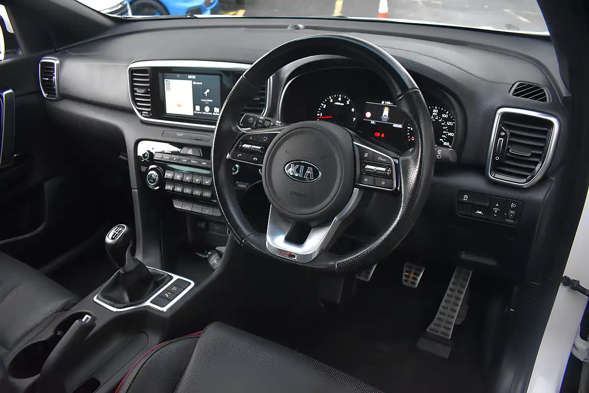 Used 2018 Kia Sportage GT-Line Fusion White - Interior and Exterior details 7