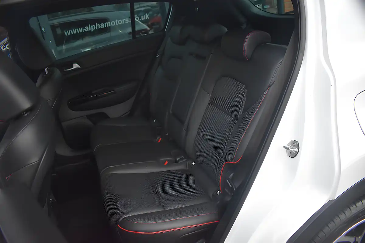 Used 2018 Kia Sportage GT-Line Fusion White - Interior and Exterior details 9