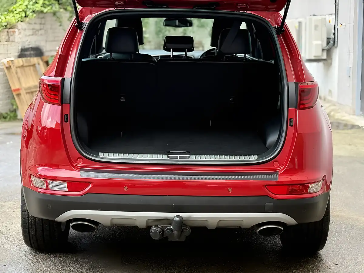 Used 2018 Kia Sportage GT-Line Red - Interior and Exterior details 10