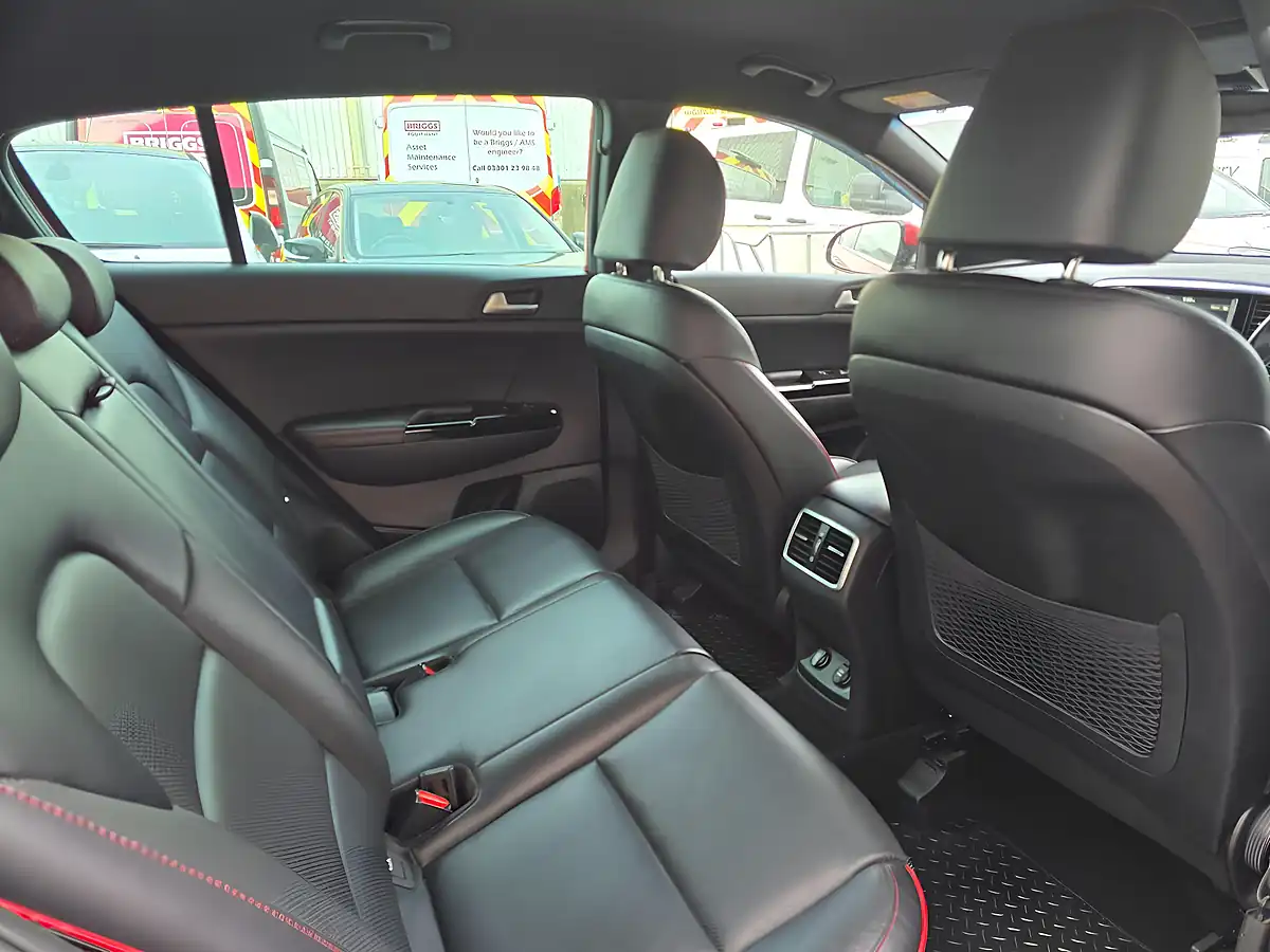 Used 2018 Kia Sportage GT-Line Red - Interior and Exterior details 12