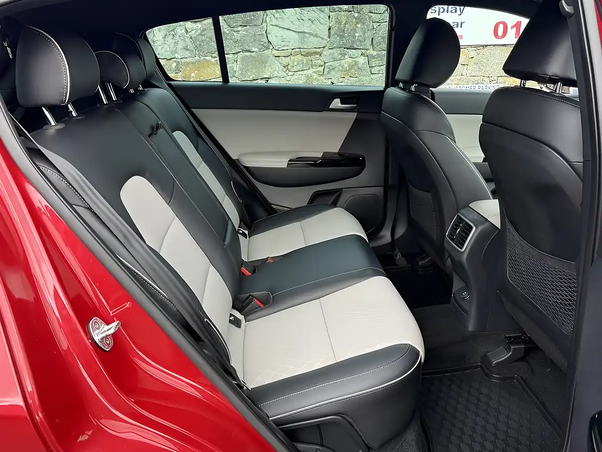 Used 2018 Kia Sportage GT-Line Red - Interior and Exterior details 7