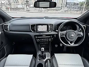 Used 2018 Kia Sportage GT-Line Red - Interior and Exterior details 8