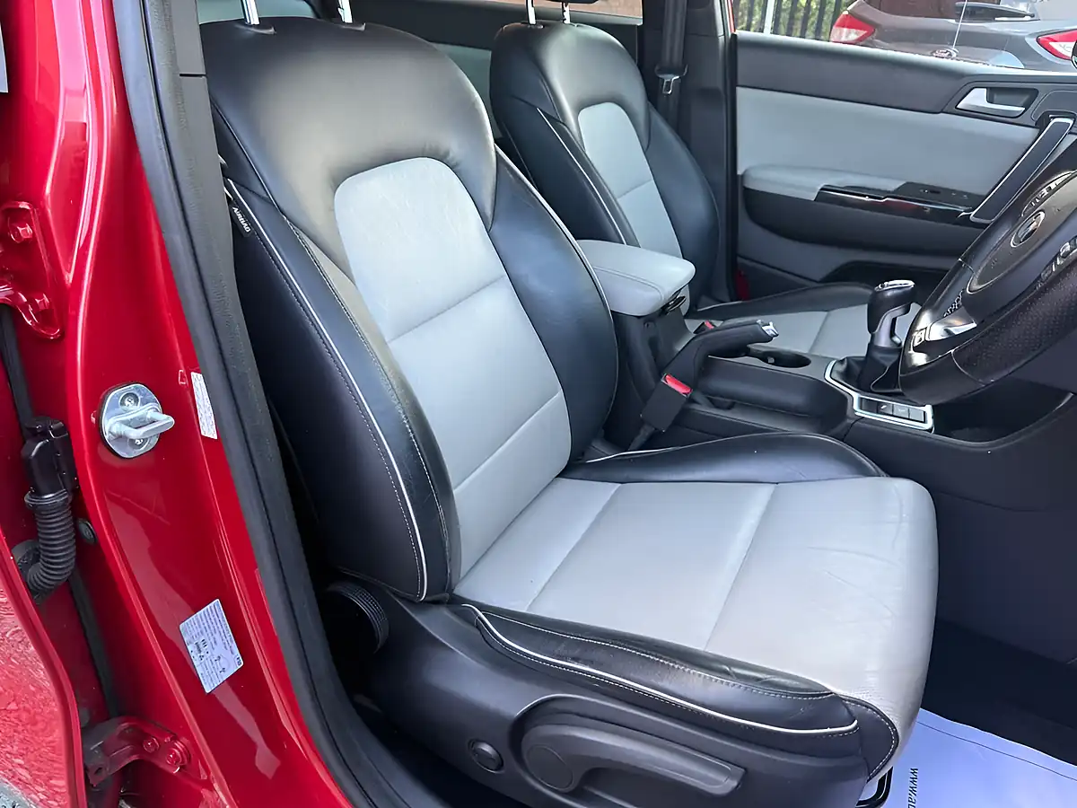 Used 2018 Kia Sportage GT-Line Red - Interior and Exterior details 9