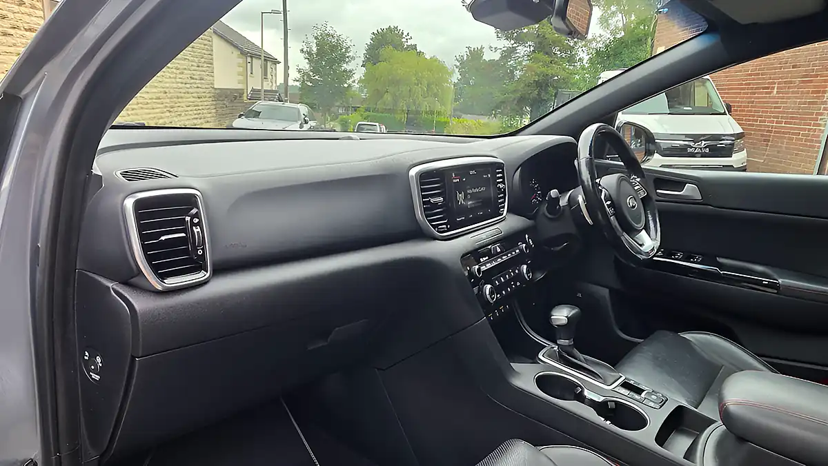 Used 2018 Kia Sportage GT-Line S Silver - Interior and Exterior details 7