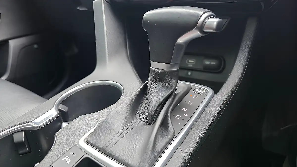 Used 2018 Kia Sportage GT-Line S Silver - Interior and Exterior details 9