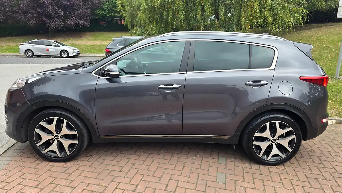 Used 2018 Kia Sportage GT-Line Silver - Interior and Exterior details 10