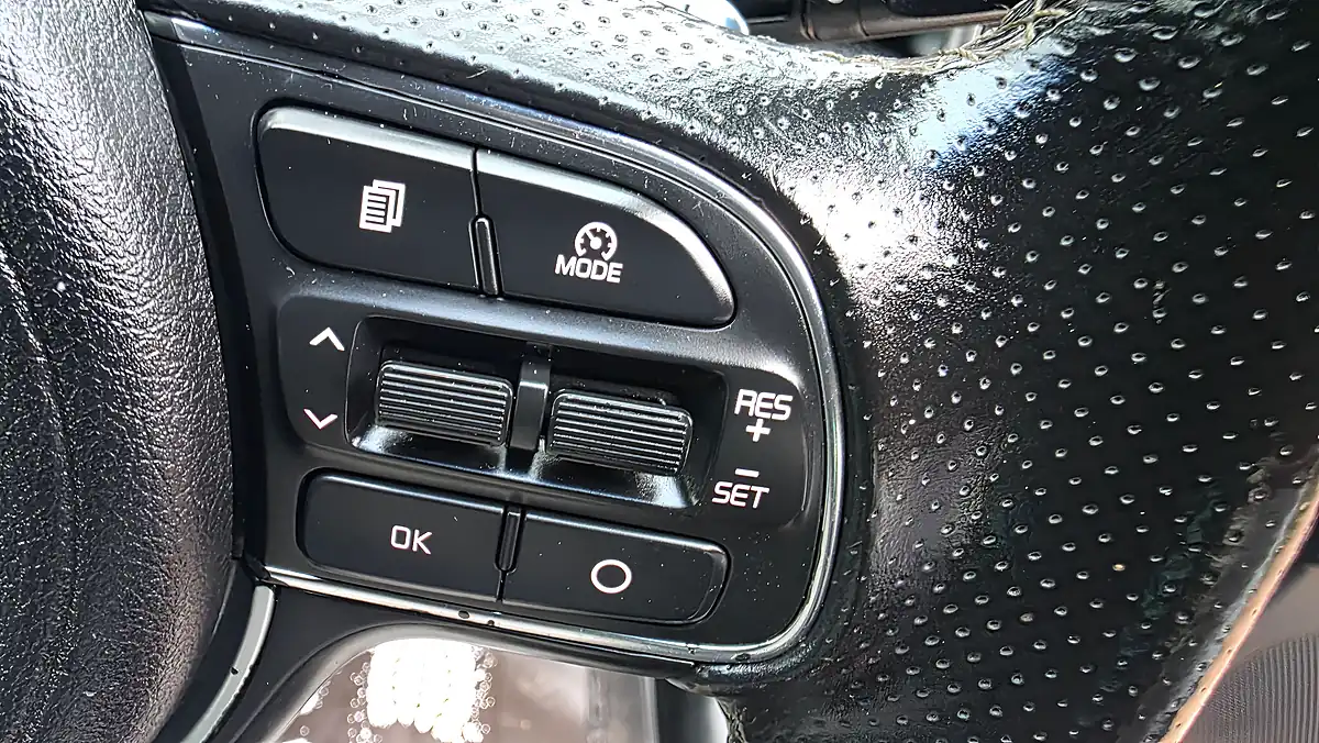 Used 2018 Kia Sportage GT-Line Silver - Interior and Exterior details 12