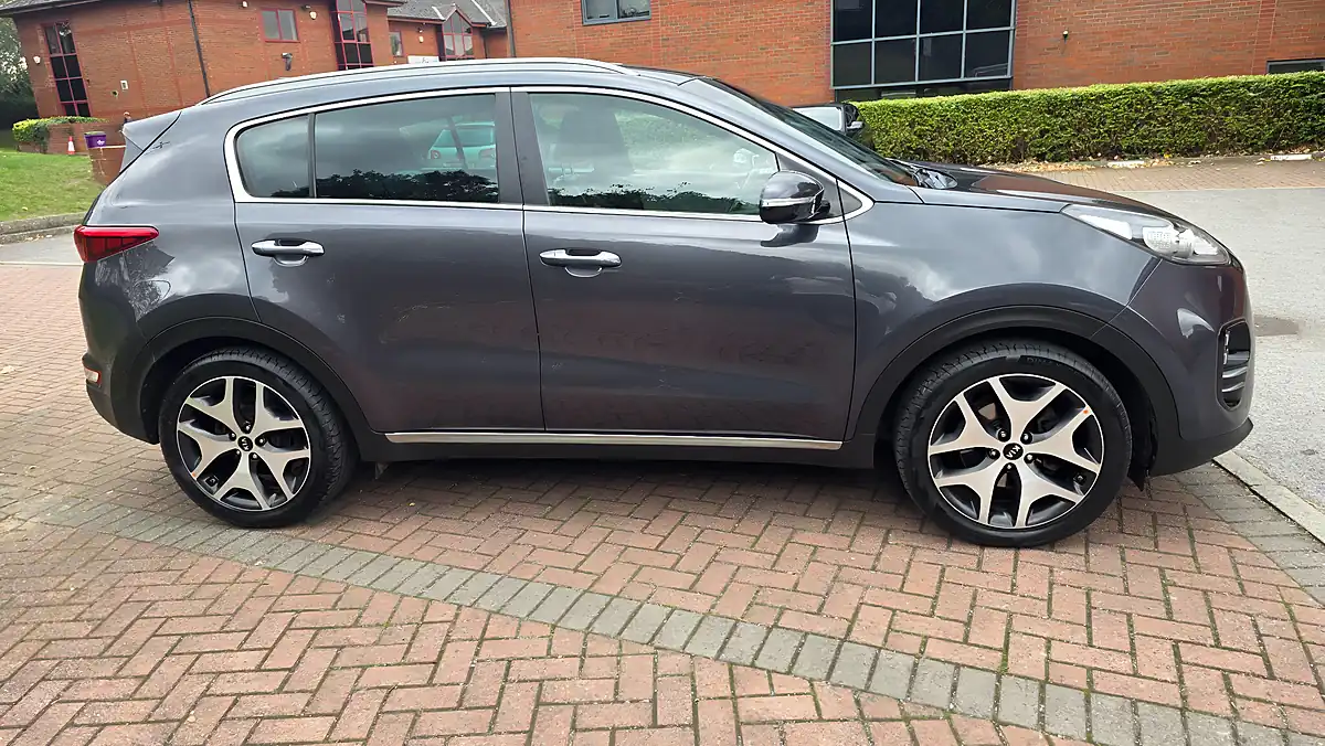 Used 2018 Kia Sportage GT-Line Silver - Interior and Exterior details 5