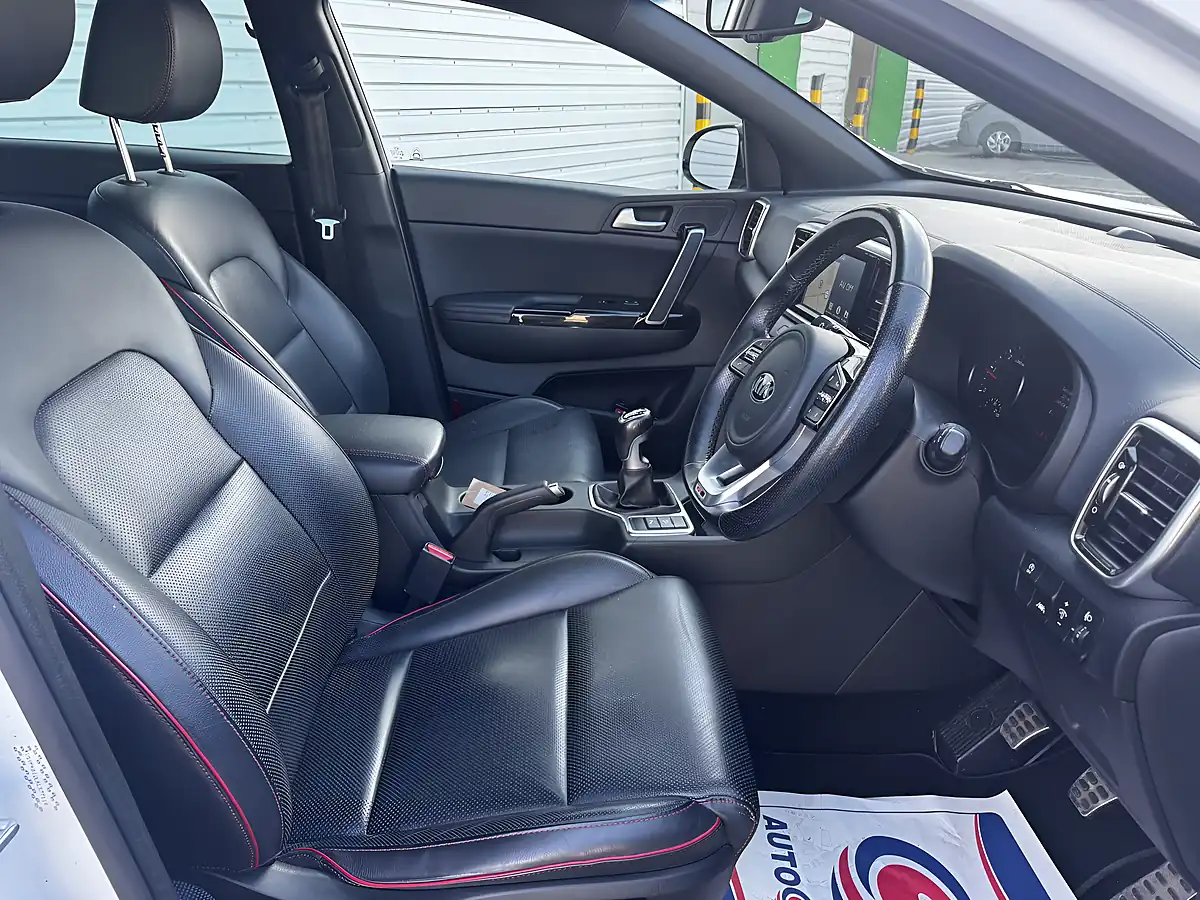 Used 2018 Kia Sportage GT-Line White - Interior and Exterior details 11