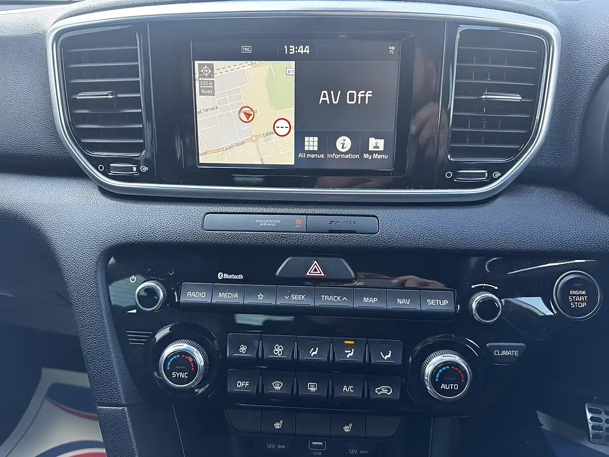 Used 2018 Kia Sportage GT-Line White - Interior and Exterior details 16