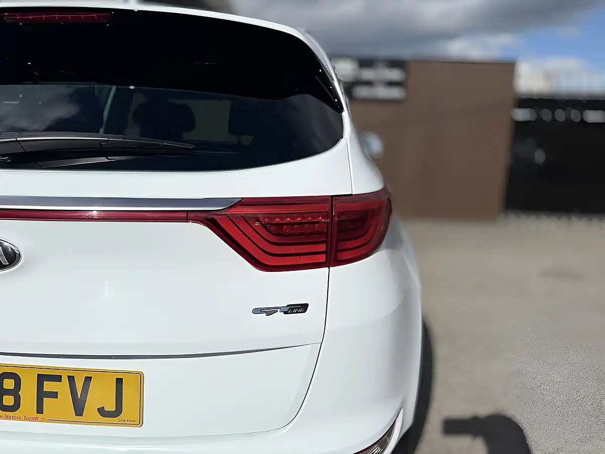 Used 2018 Kia Sportage GT-Line White - Interior and Exterior details 15