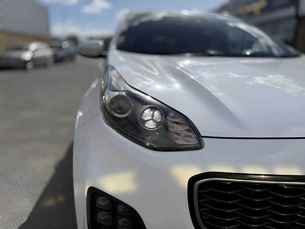 Used 2018 Kia Sportage GT-Line White - Interior and Exterior details 18