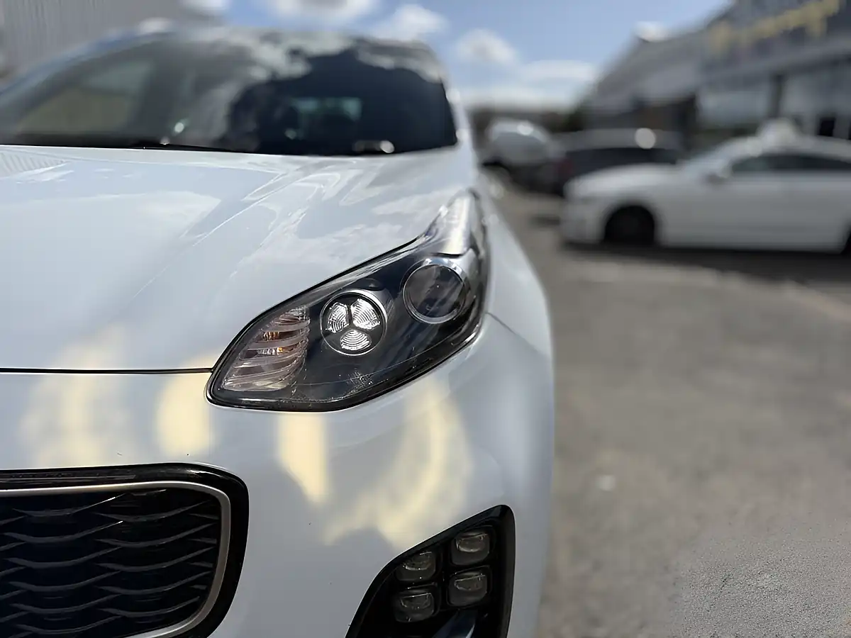Used 2018 Kia Sportage GT-Line White - Interior and Exterior details 20