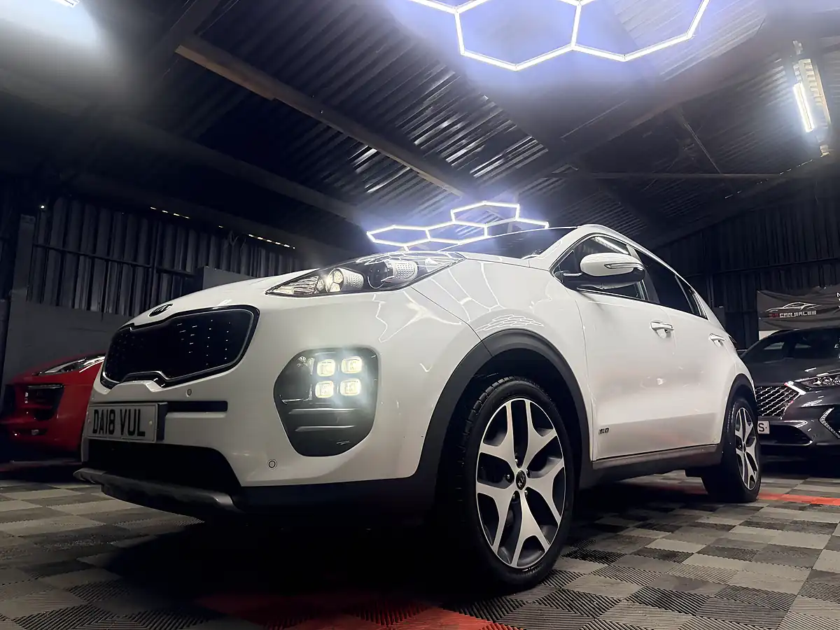 Used 2018 Kia Sportage GT-Line White - Interior and Exterior details 10