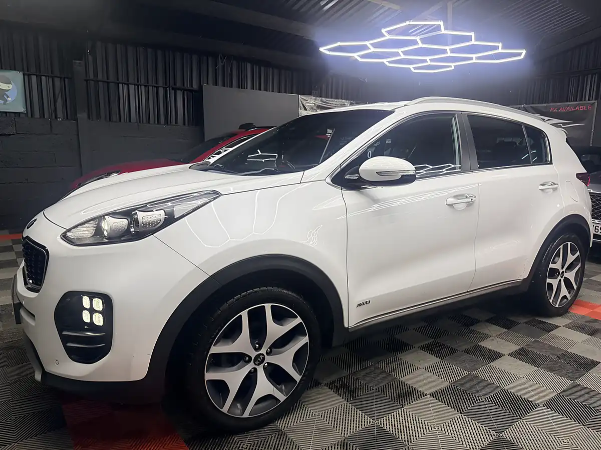 Used 2018 Kia Sportage GT-Line White - Interior and Exterior details 13