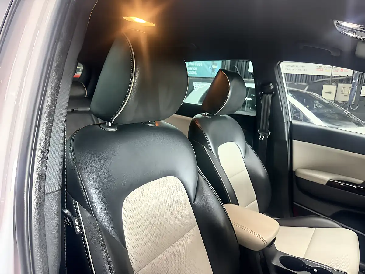 Used 2018 Kia Sportage GT-Line White - Interior and Exterior details 18