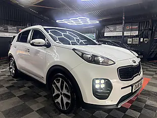 Used 2018 Kia Sportage GT-Line White - Interior and Exterior details 3
