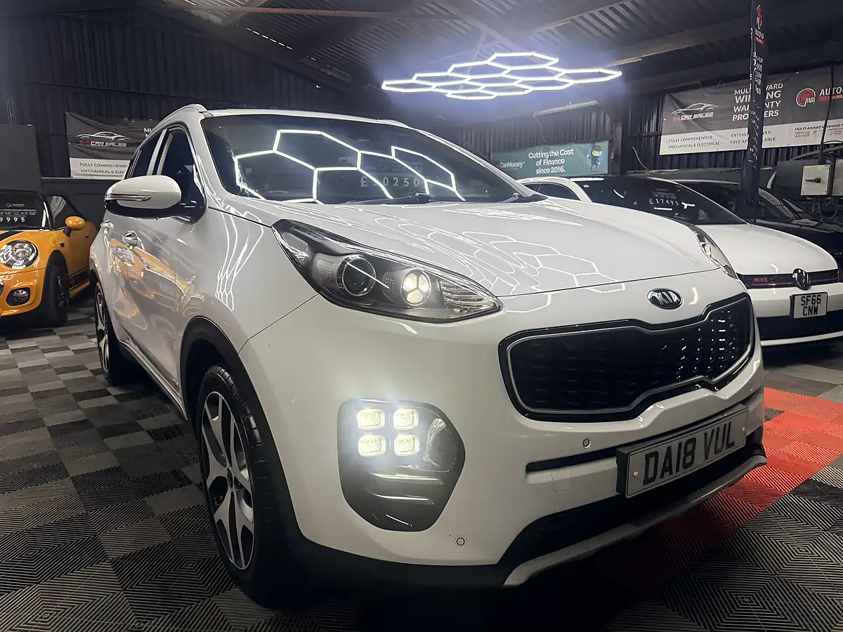 Used 2018 Kia Sportage GT-Line White - Interior and Exterior details 9