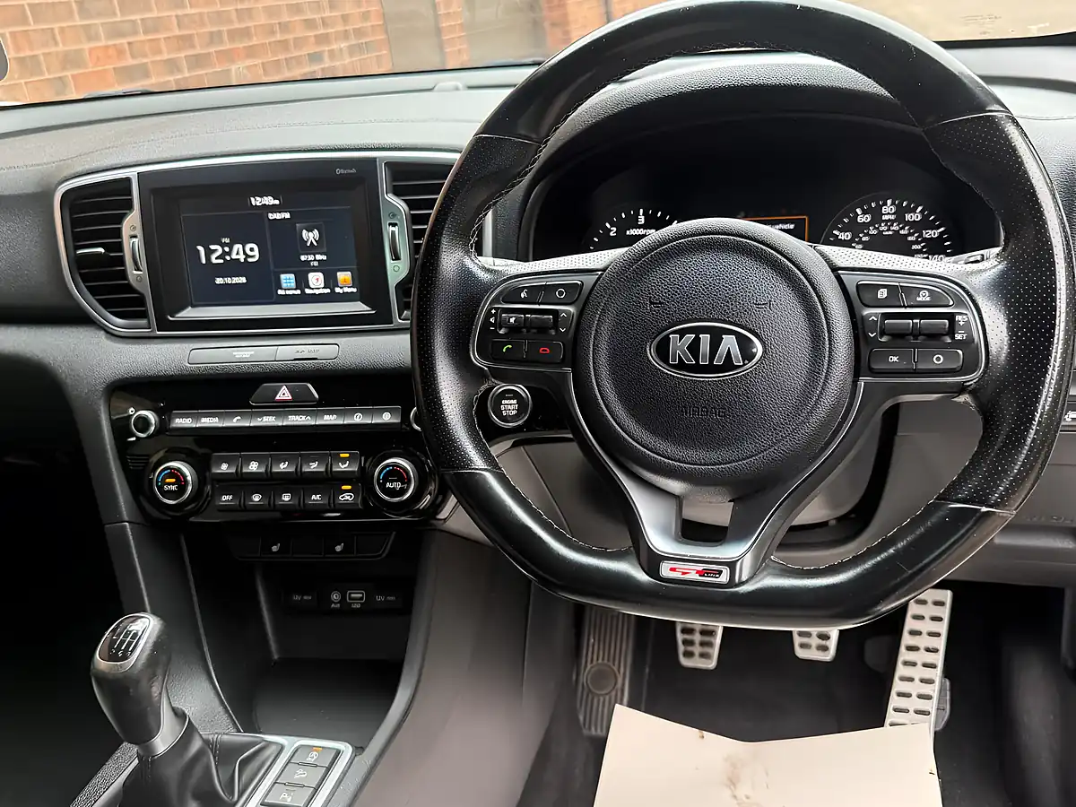 Used 2018 Kia Sportage GT-Line White - Interior and Exterior details 12