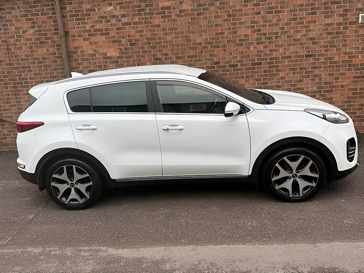 Used 2018 Kia Sportage GT-Line White - Interior and Exterior details 3