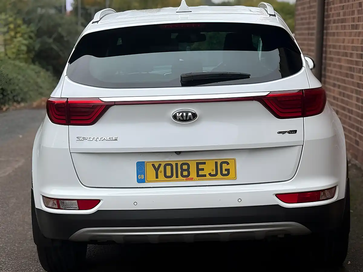 Used 2018 Kia Sportage GT-Line White - Interior and Exterior details 9