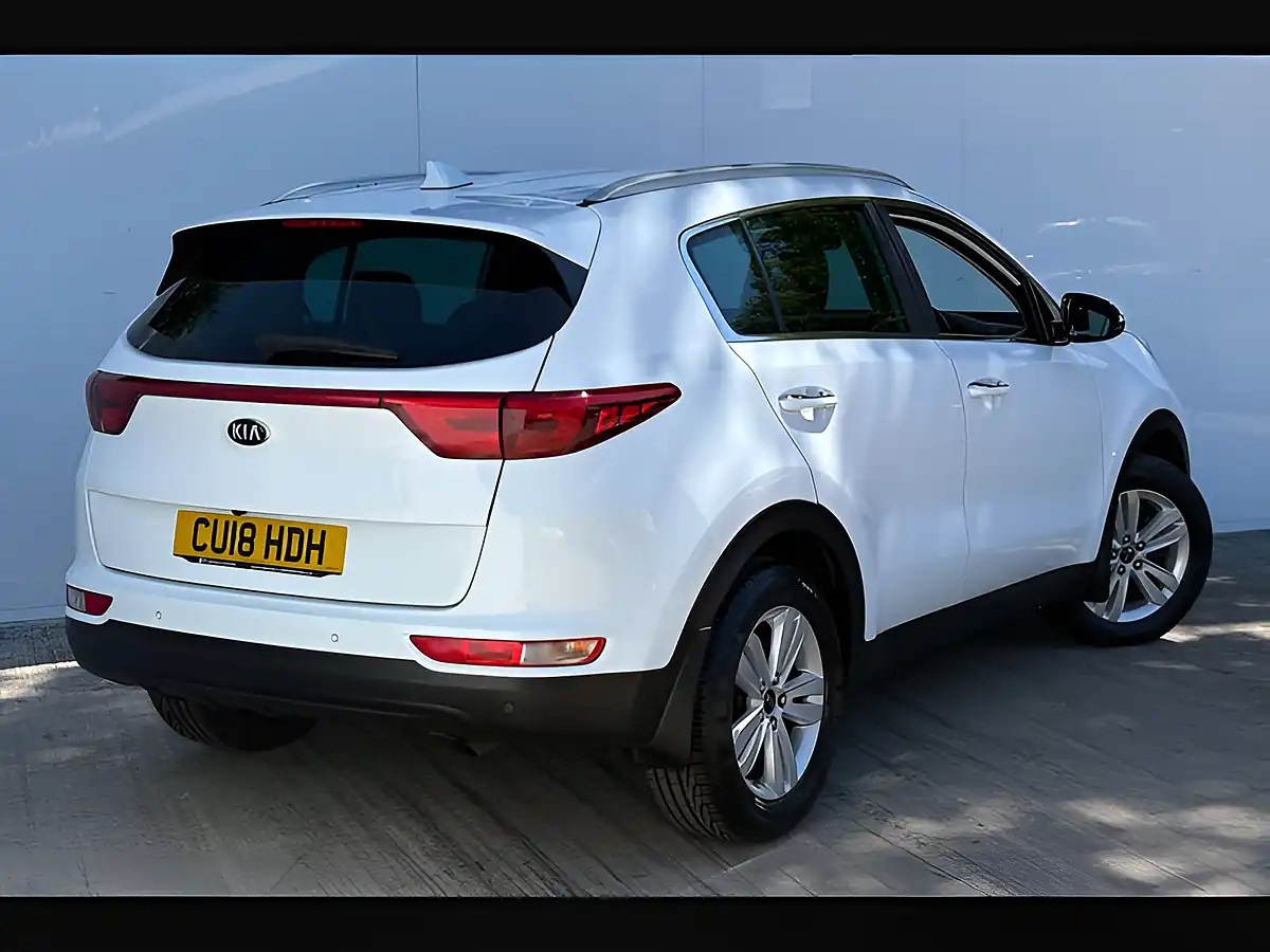 Used 2018 Kia Sportage Sportage 2 Arctic White - Interior and Exterior details 8