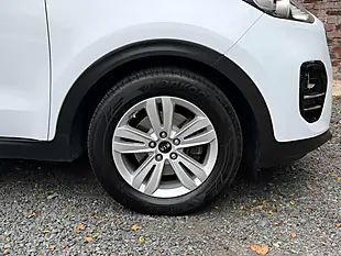 Used 2018 Kia Sportage Sportage 2 Isg White - Interior and Exterior details 17