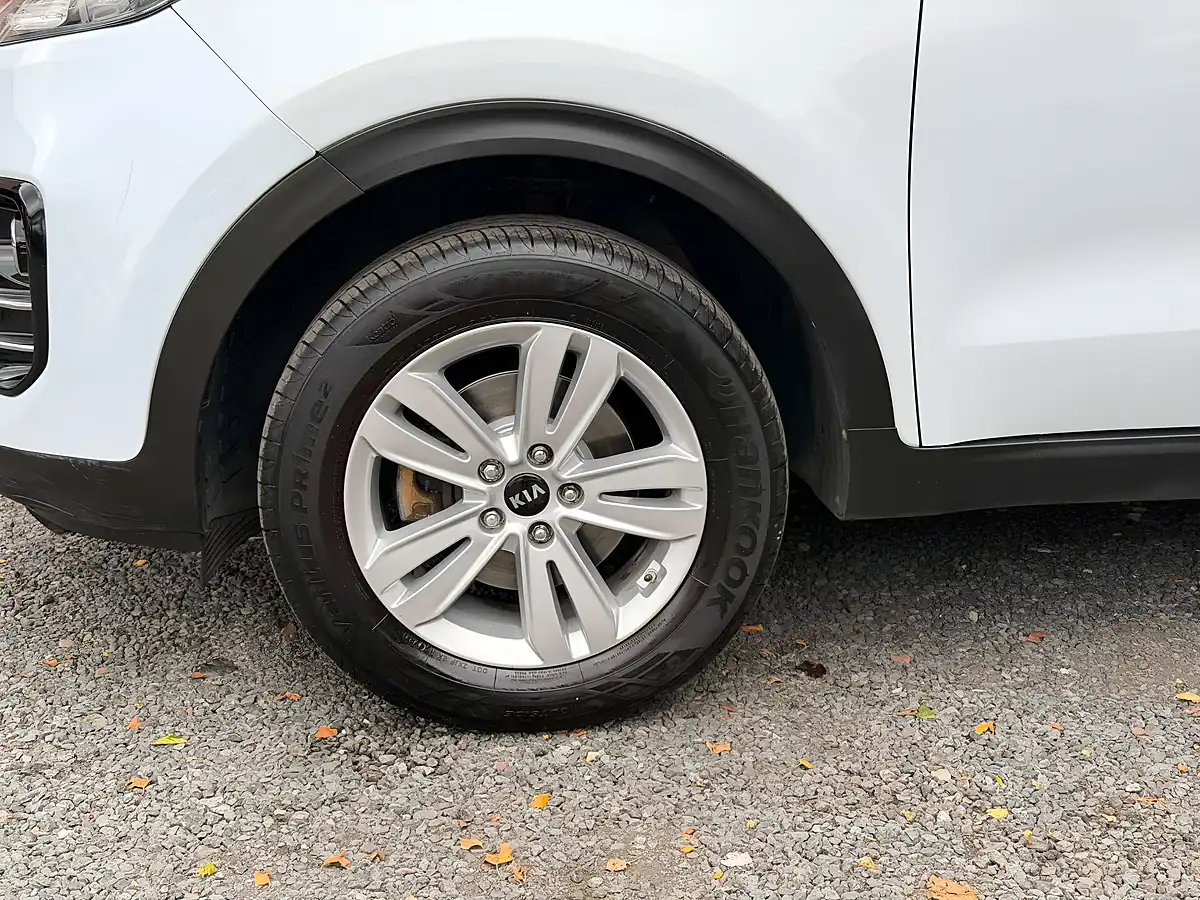 Used 2018 Kia Sportage Sportage 2 Isg White - Interior and Exterior details 18