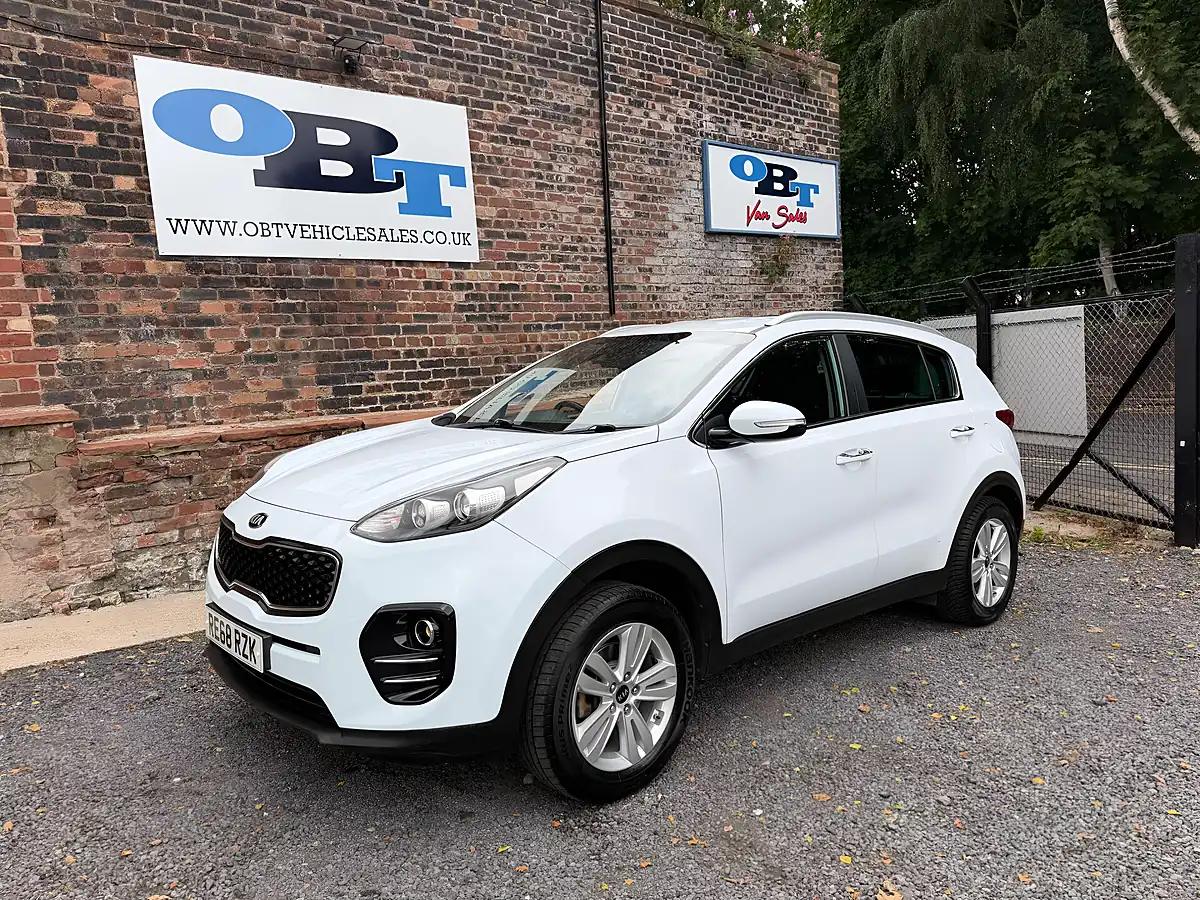 Used 2018 Kia Sportage Sportage 2 Isg White - Interior and Exterior details 4