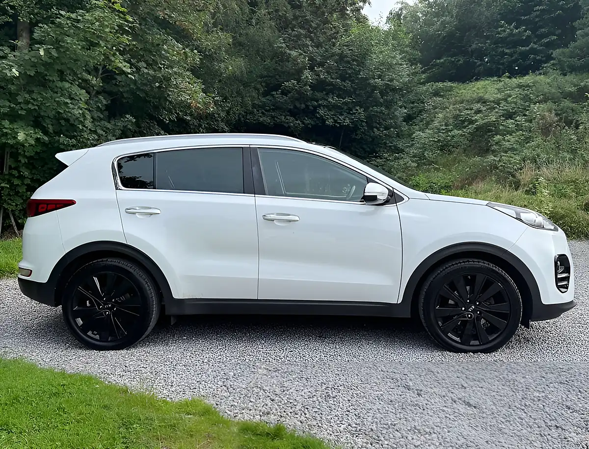 Used 2018 Kia Sportage Sportage 3 Isg White - Interior and Exterior details 2