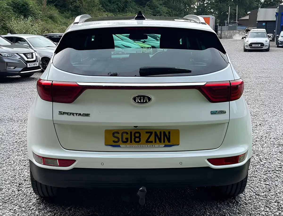 Used 2018 Kia Sportage Sportage 3 Isg White - Interior and Exterior details 4