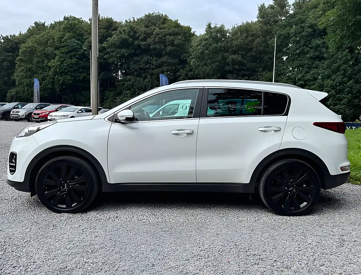 Used 2018 Kia Sportage Sportage 3 Isg White - Interior and Exterior details 6