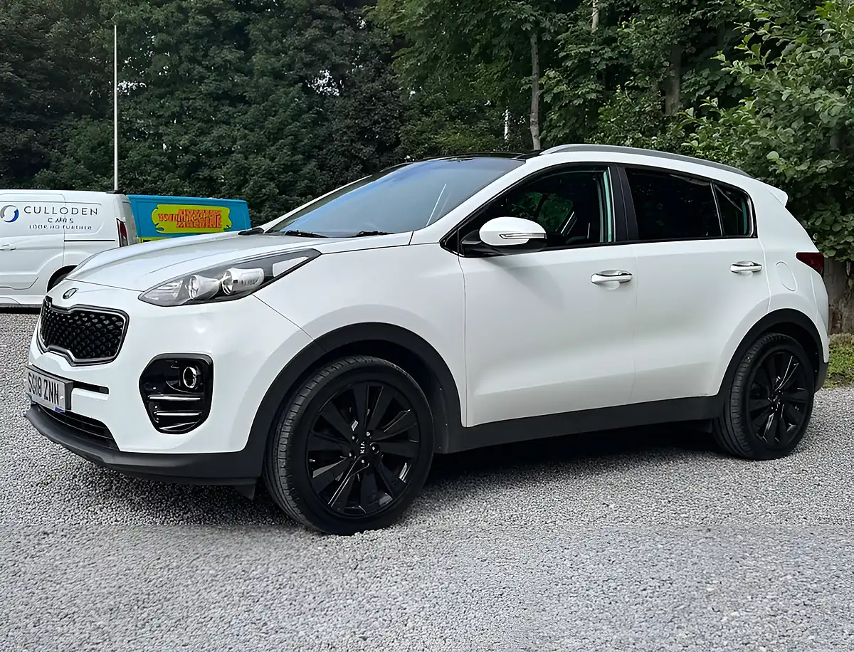 Used 2018 Kia Sportage Sportage 3 Isg White - Interior and Exterior details 7
