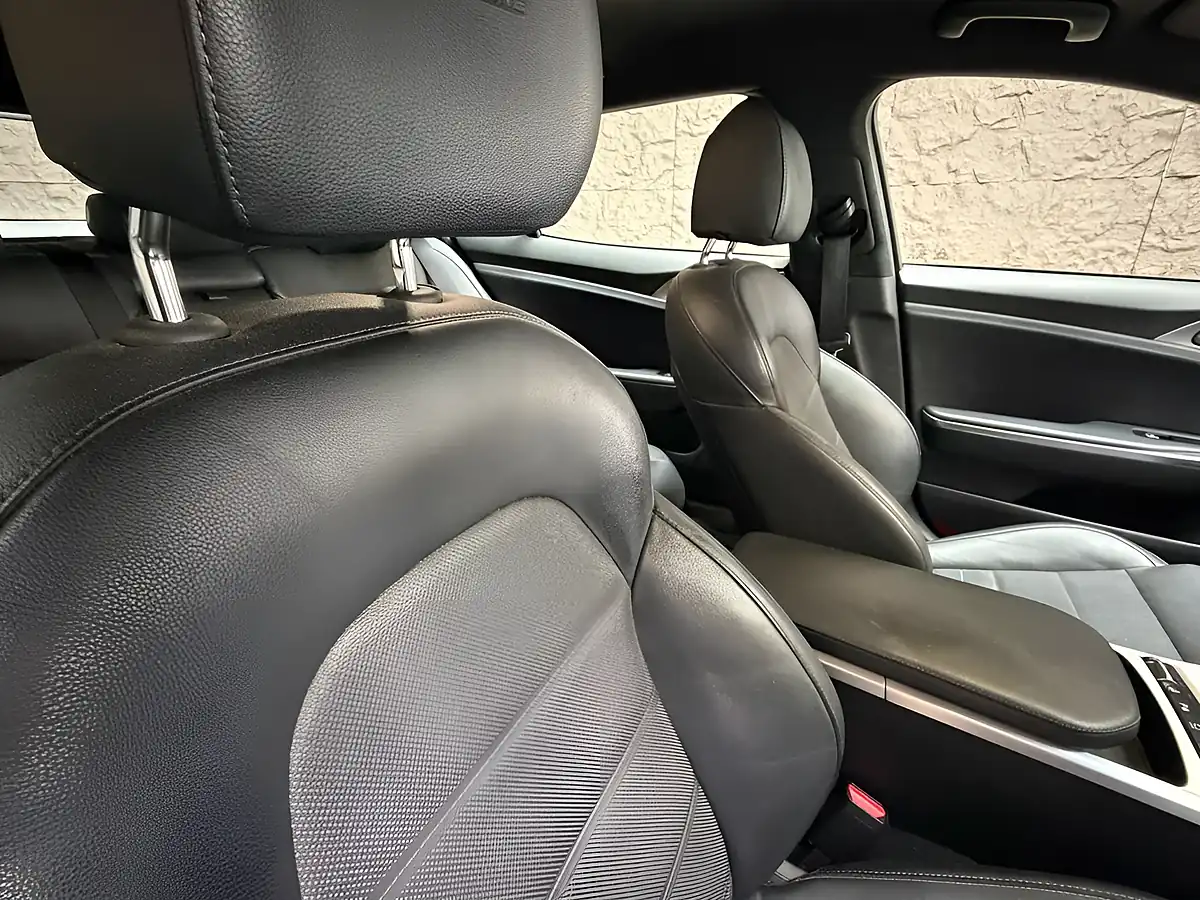 Used 2018 Kia Stinger GT-Line Gran Turismo Grey - Interior and Exterior details 17