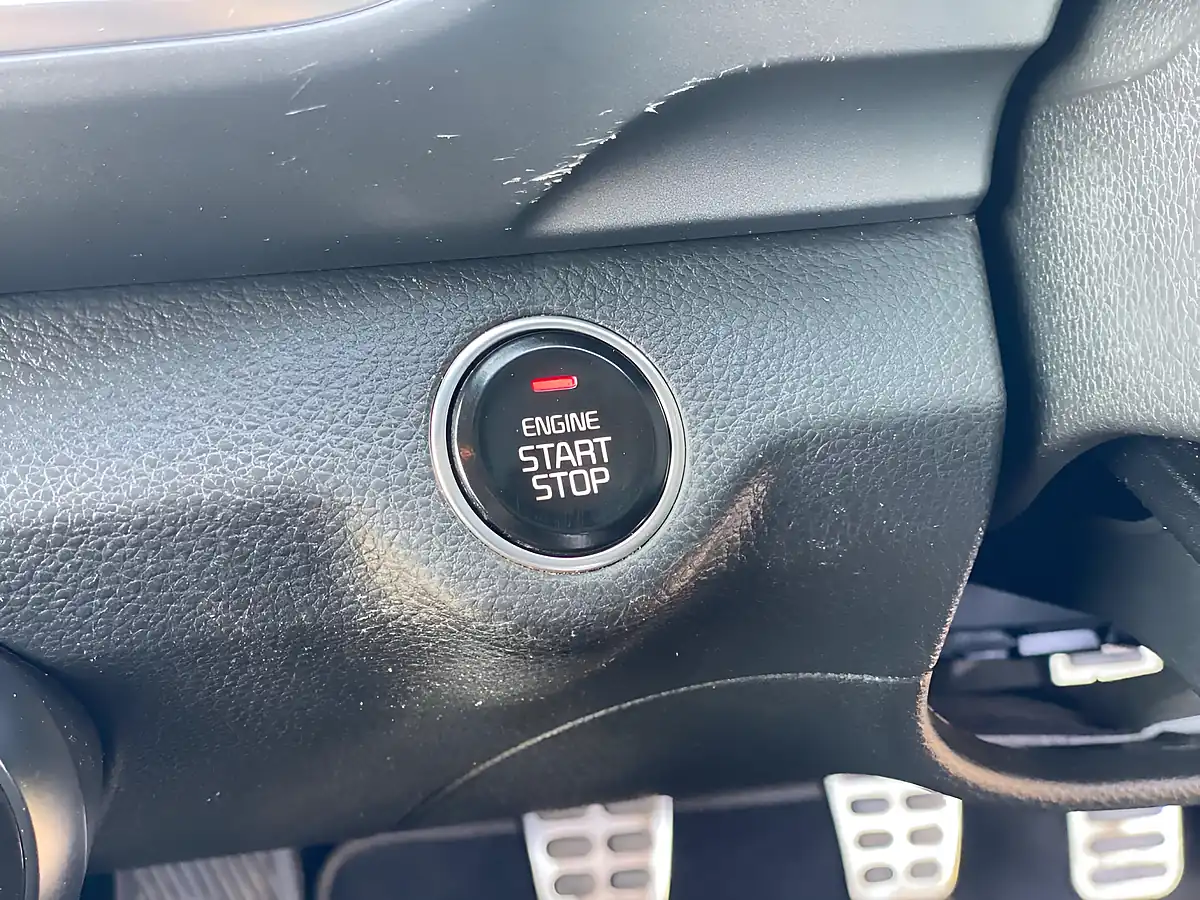 Used 2018 Kia Stonic 1 White - Interior and Exterior details 18