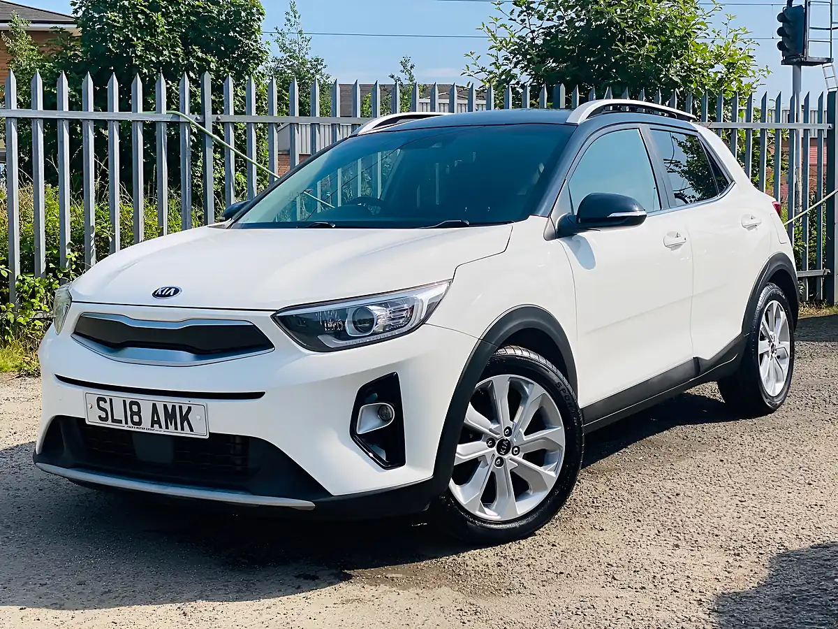 Used 2018 Kia Stonic 1 White - Interior and Exterior details 3