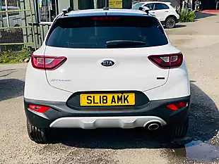 Used 2018 Kia Stonic 1 White - Interior and Exterior details 7