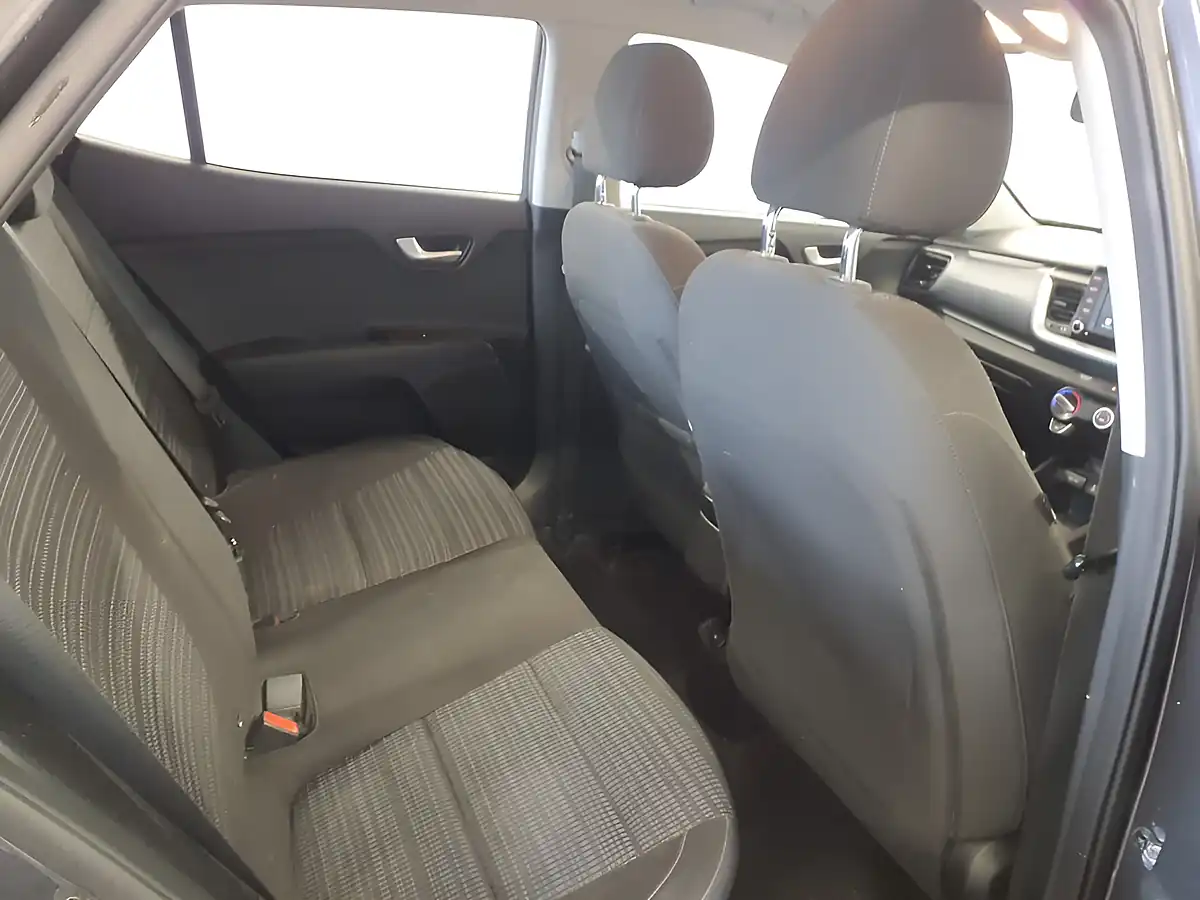 Used 2018 Kia Stonic 2 Grey - Interior and Exterior details 8