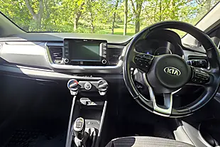 Used 2018 Kia Stonic 2 Isg White - Interior and Exterior details 13
