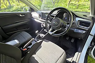 Used 2018 Kia Stonic 2 Isg White - Interior and Exterior details 16